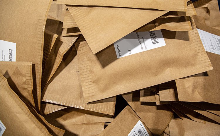 3 Shipping Tips to Improve Subscription Box Customer Retention